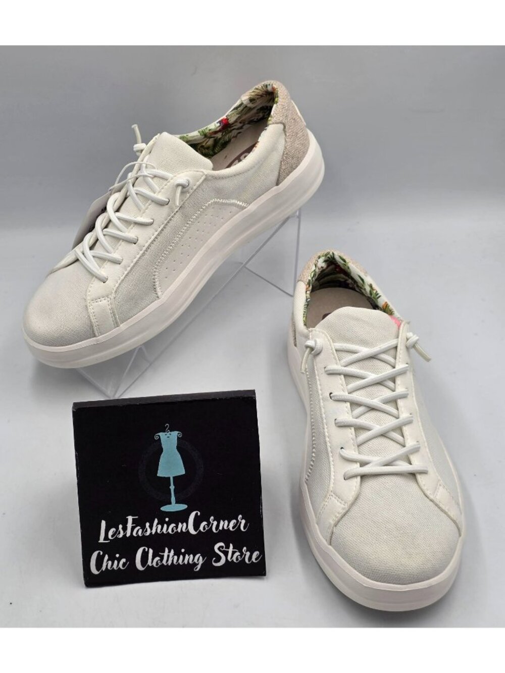 NWT Hey Dude Karina Womens Coconut White Off Canvas Casual Flats Shoes Sz 8 3946